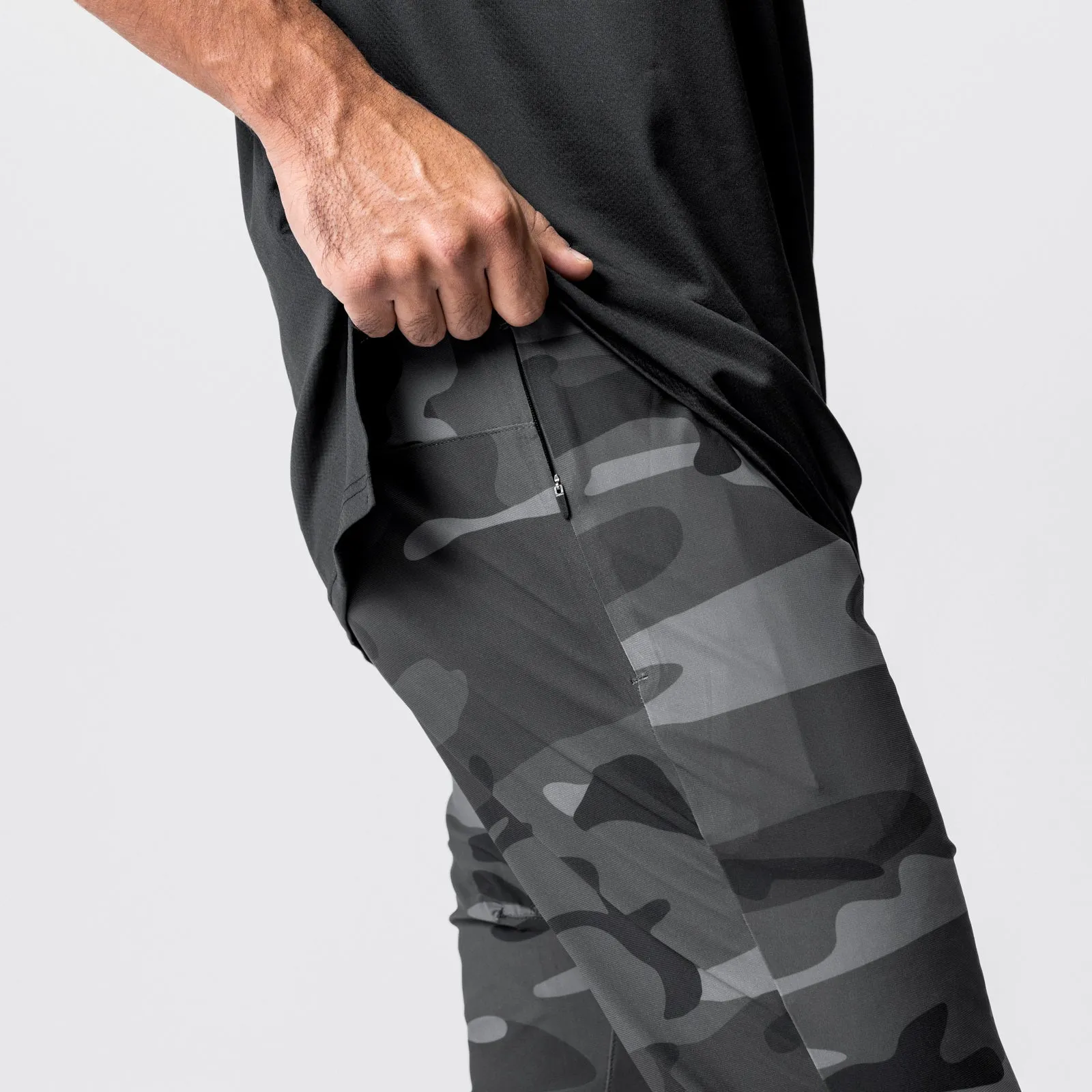 0699. TETRA-LITE™ Hybrid Jogger - Black Camo