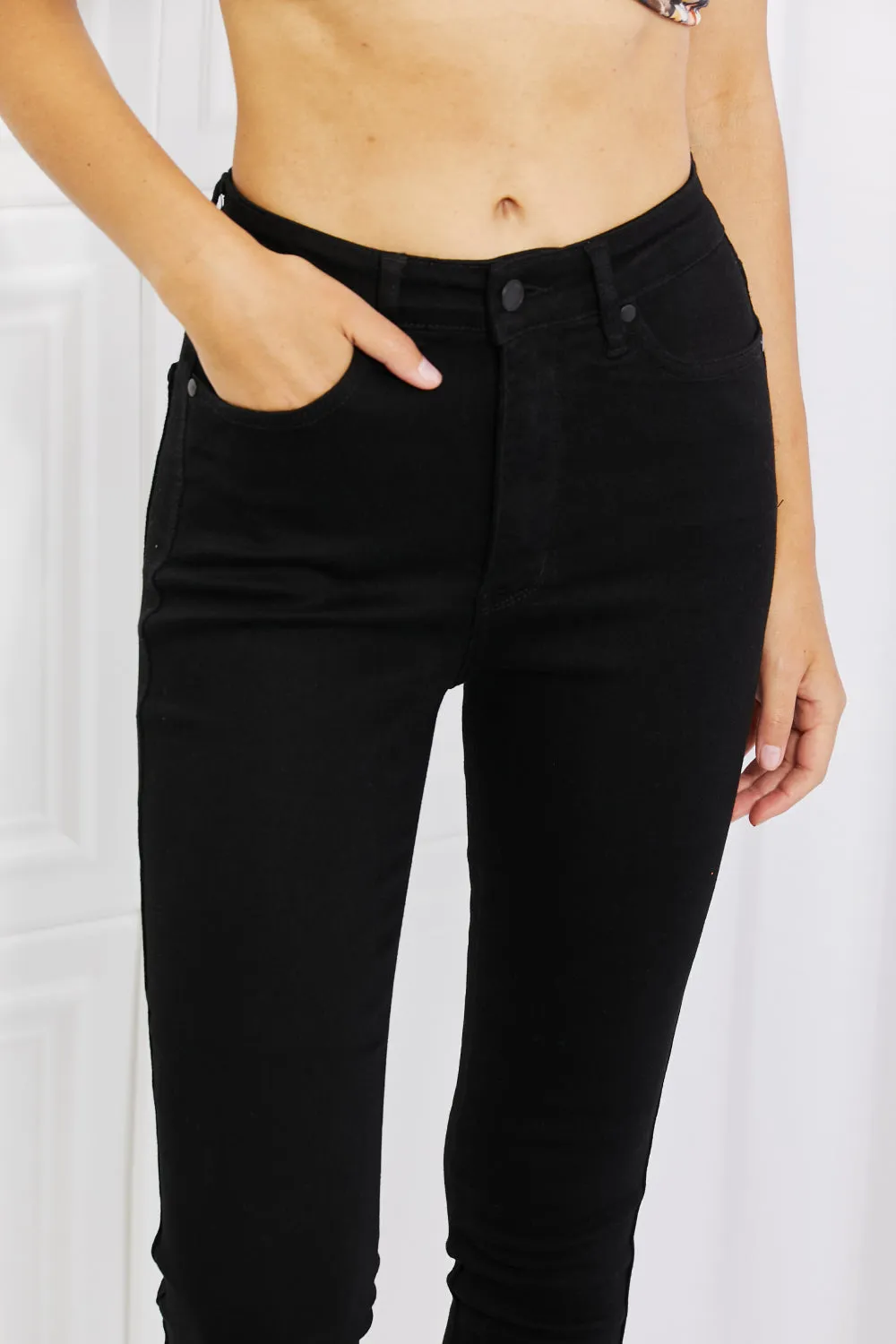 *APP EXCLUSIVE* Judy Blue Shark Bite Hem Skinny Jeans