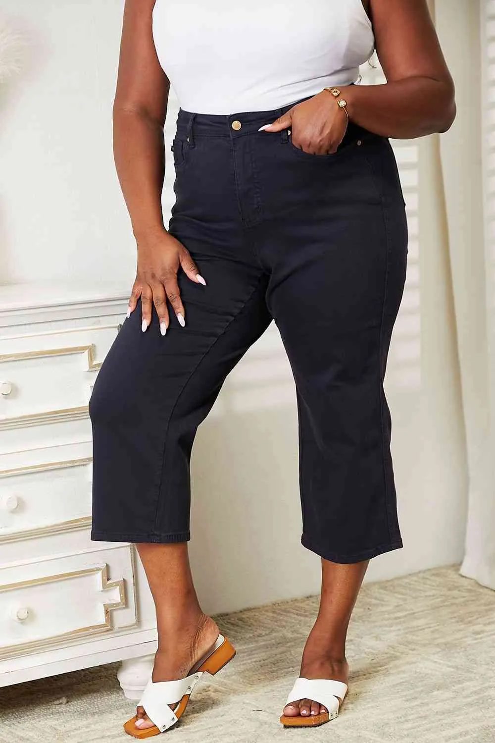 *APP EXCLUSIVE* Judy Blue Tummy Control Wide Cropped Jeans - Navy