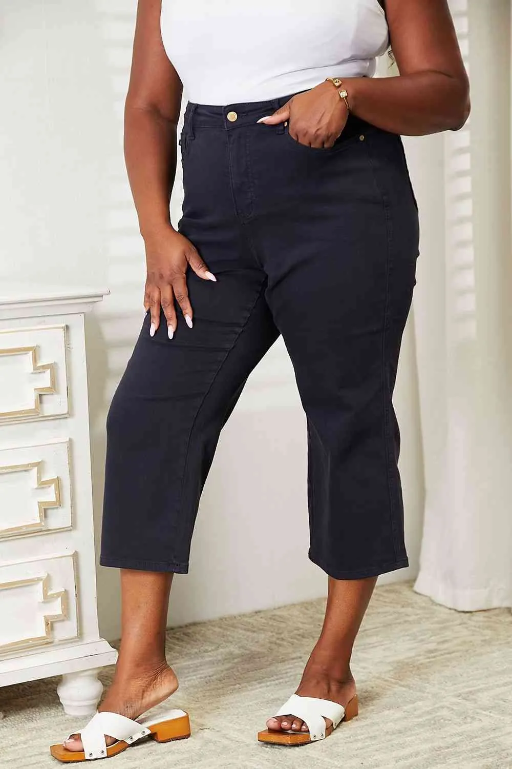 *APP EXCLUSIVE* Judy Blue Tummy Control Wide Cropped Jeans - Navy