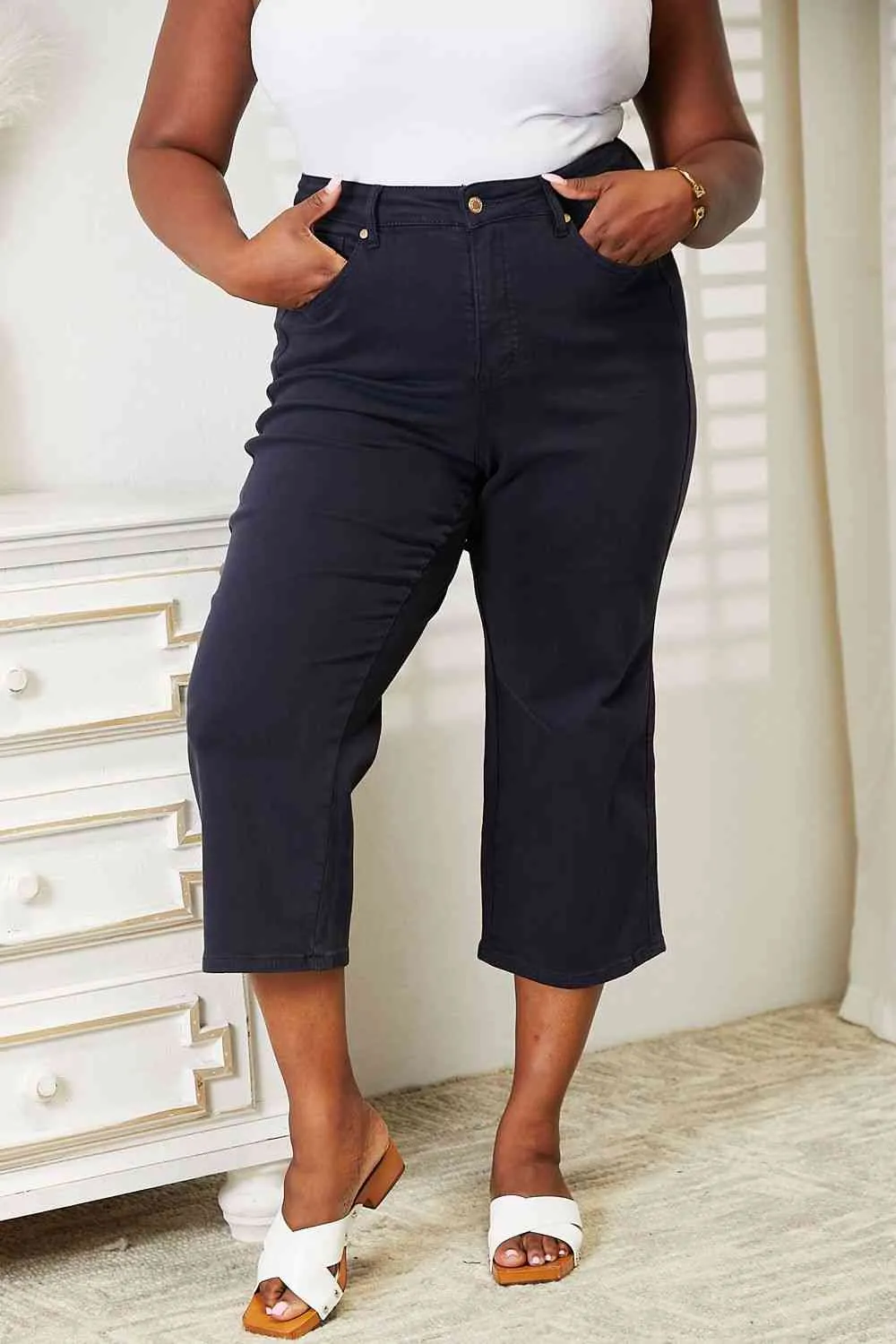 *APP EXCLUSIVE* Judy Blue Tummy Control Wide Cropped Jeans - Navy