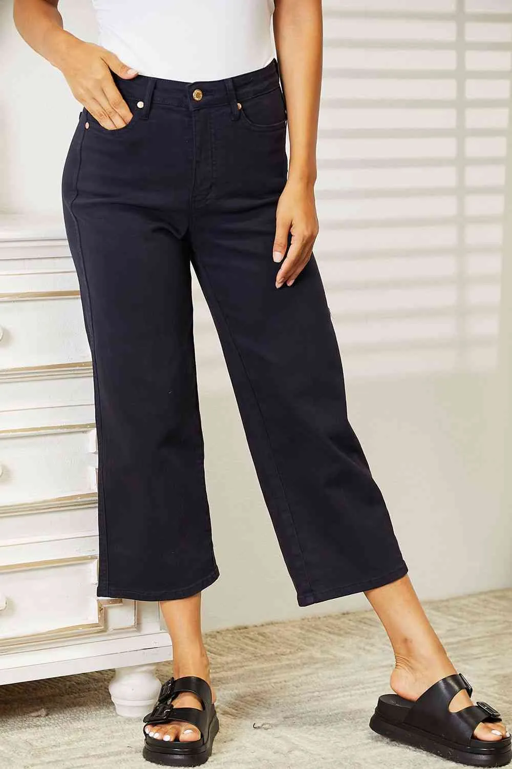 *APP EXCLUSIVE* Judy Blue Tummy Control Wide Cropped Jeans - Navy