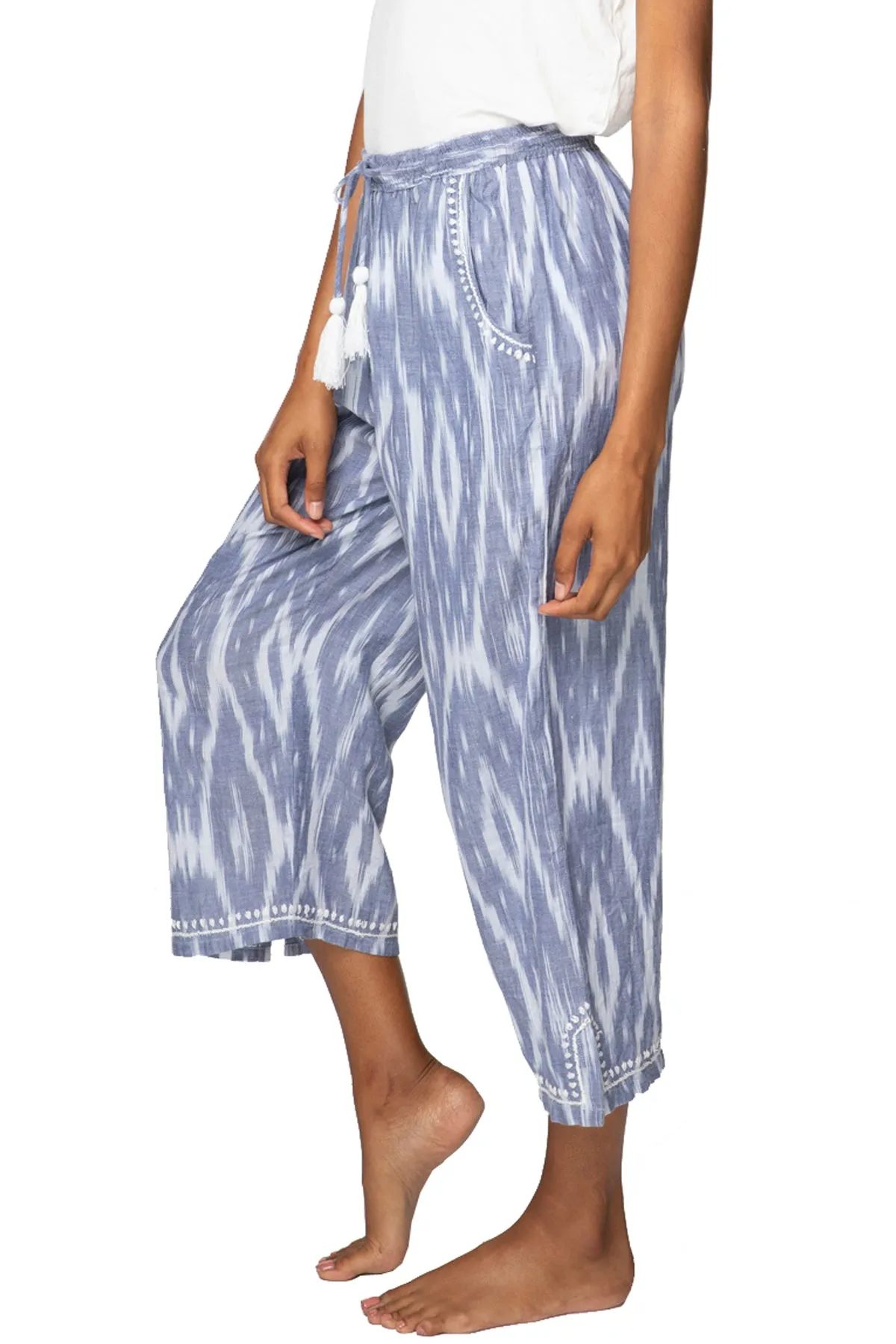 Crop Beach Pant in Ikat Print Blue