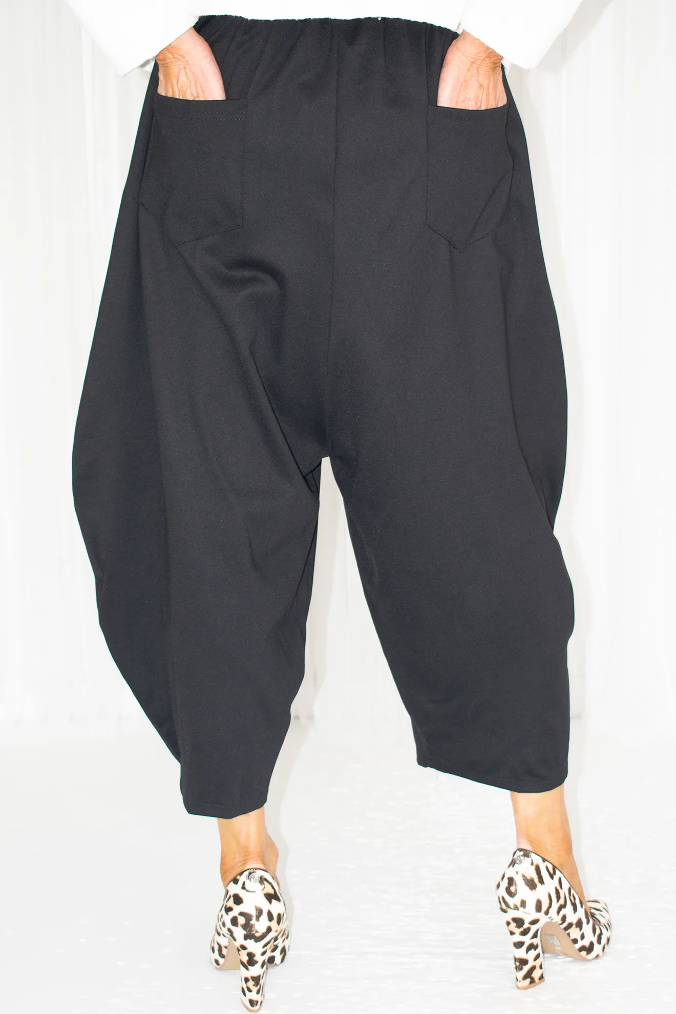 Eileen Scuba Horseshoe Trouser in Black