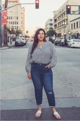 Johnna- Plus size distressed stretch boyfriend jean