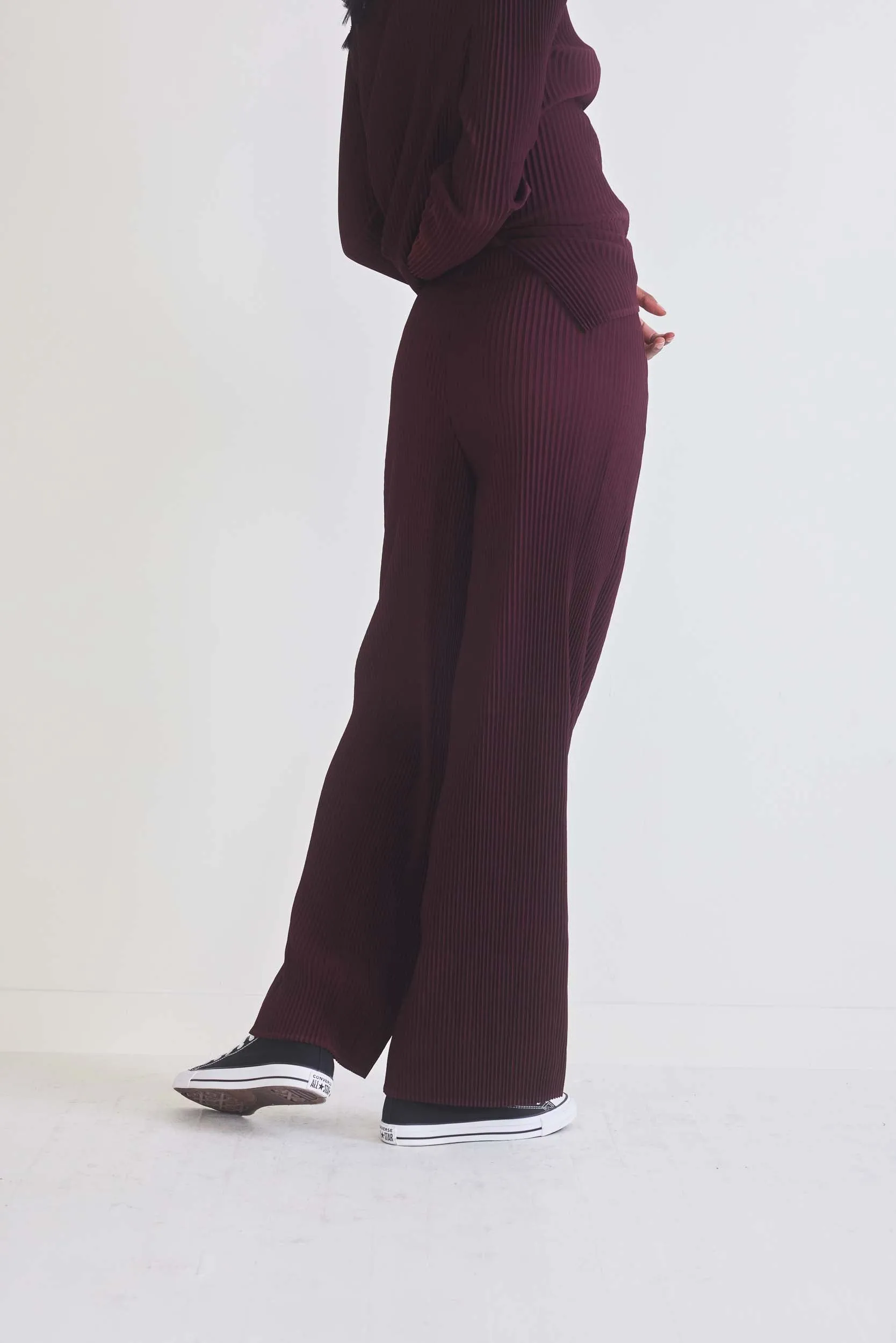 Masterful Plissé Pleated Pants