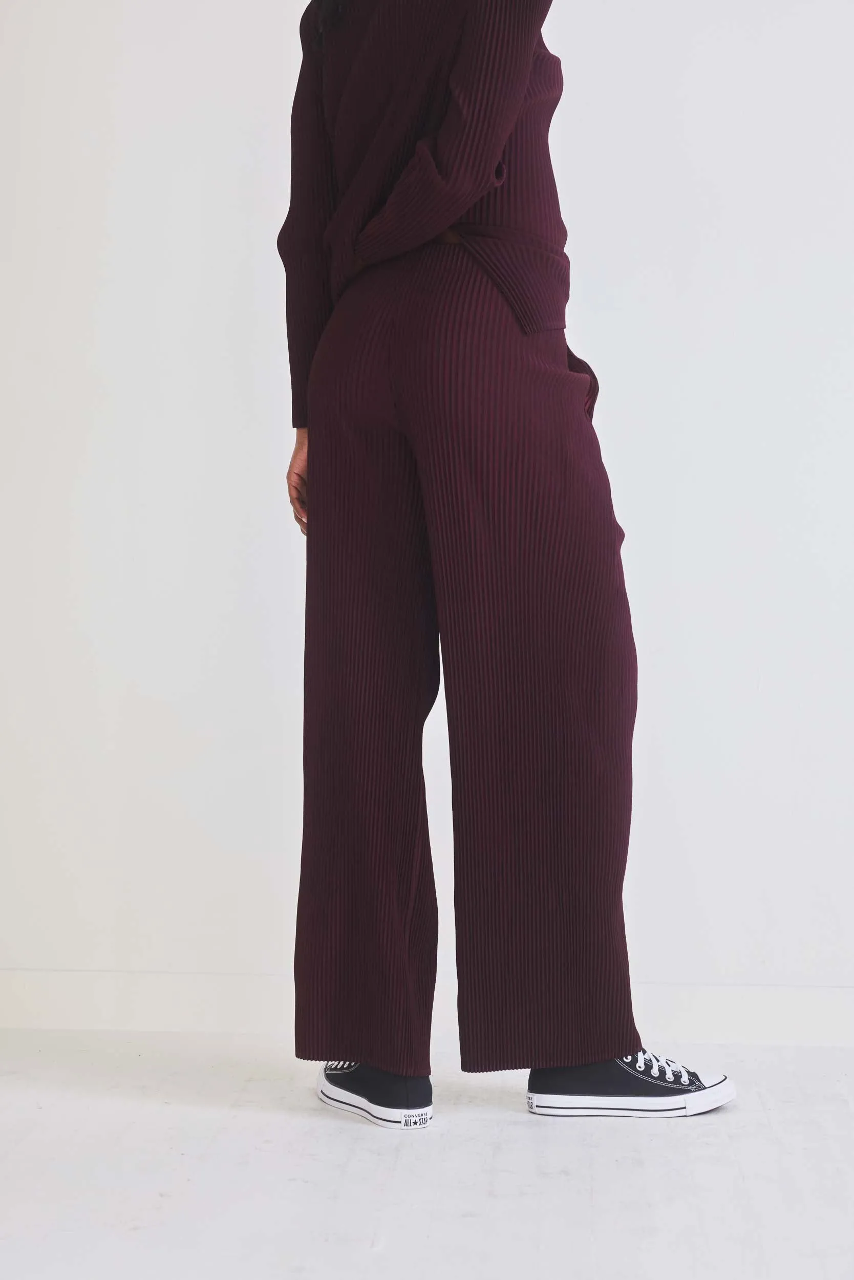 Masterful Plissé Pleated Pants