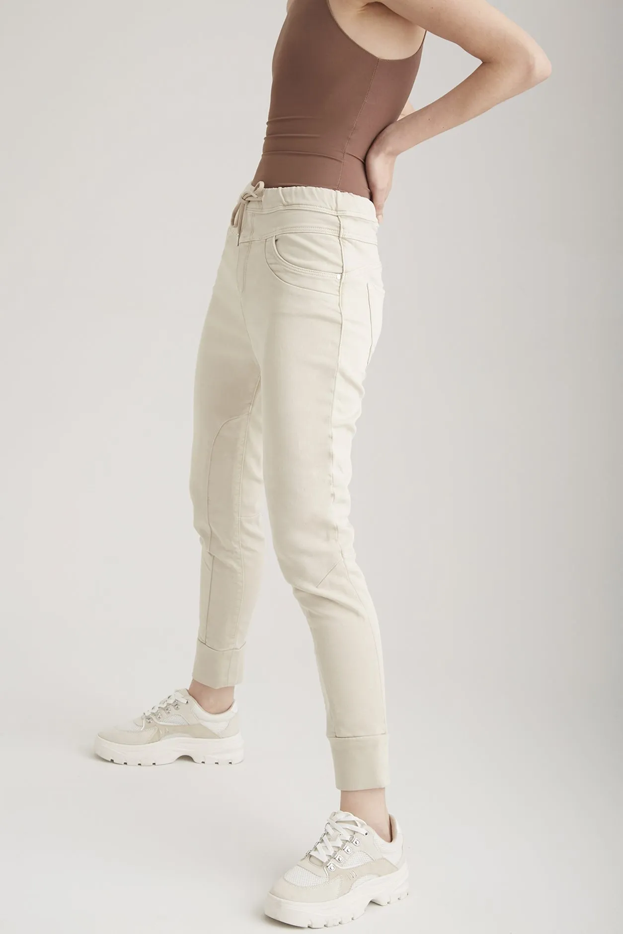 Mila Mid Waist Jogger 5 Pocket Ankle Pants Sand