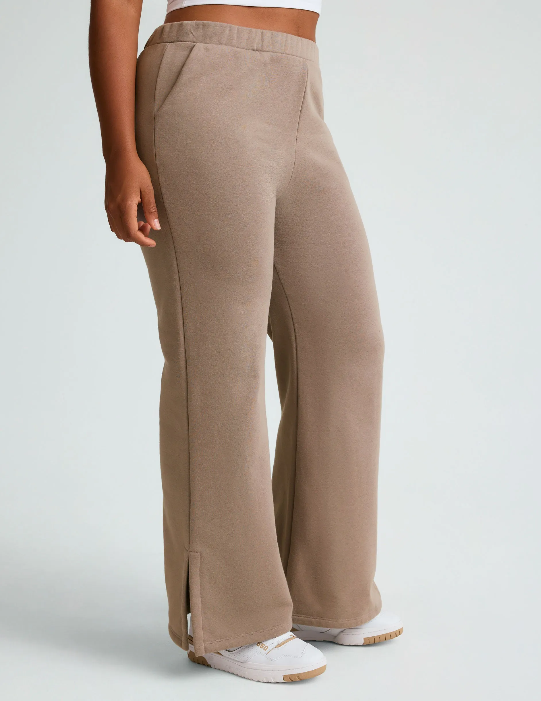 Open Ended Mid Rise Wide Leg Pant