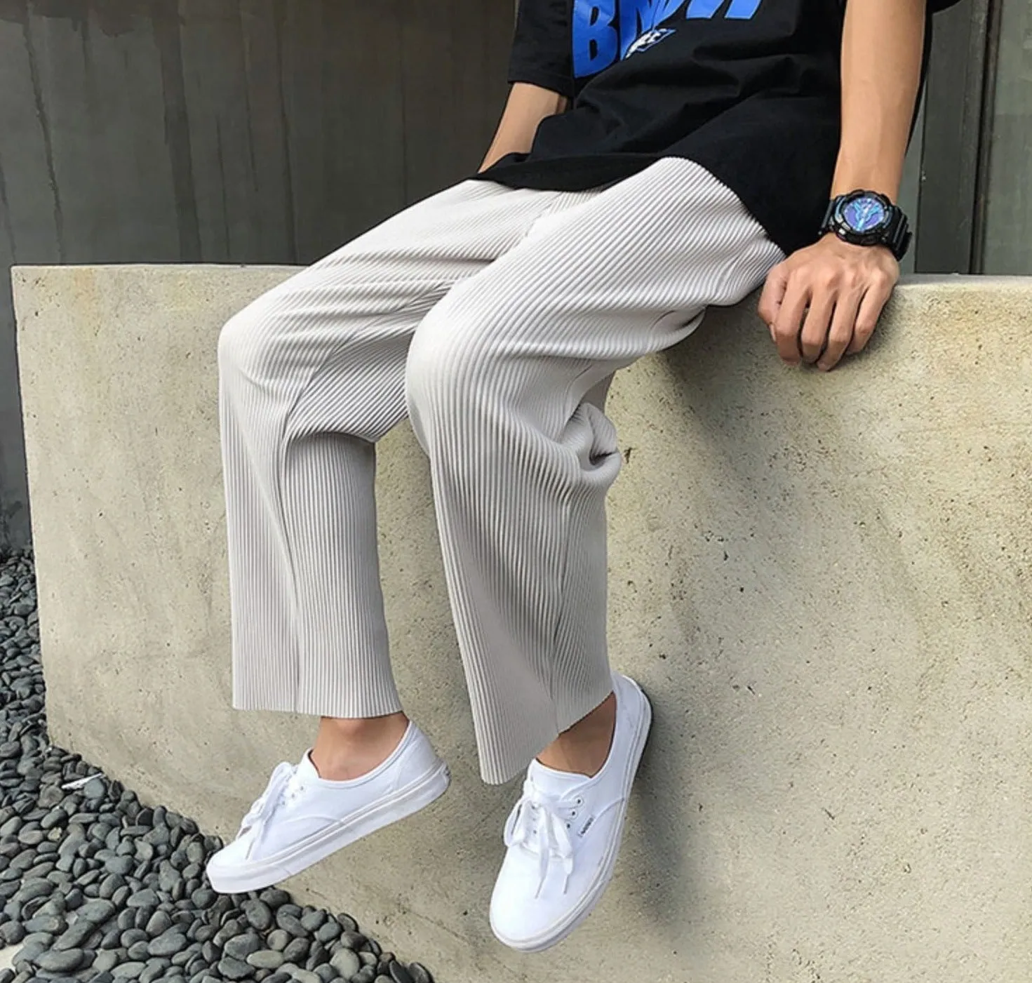 Pleated Straight Pants