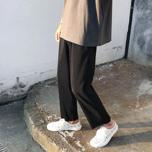 Pleated Straight Pants