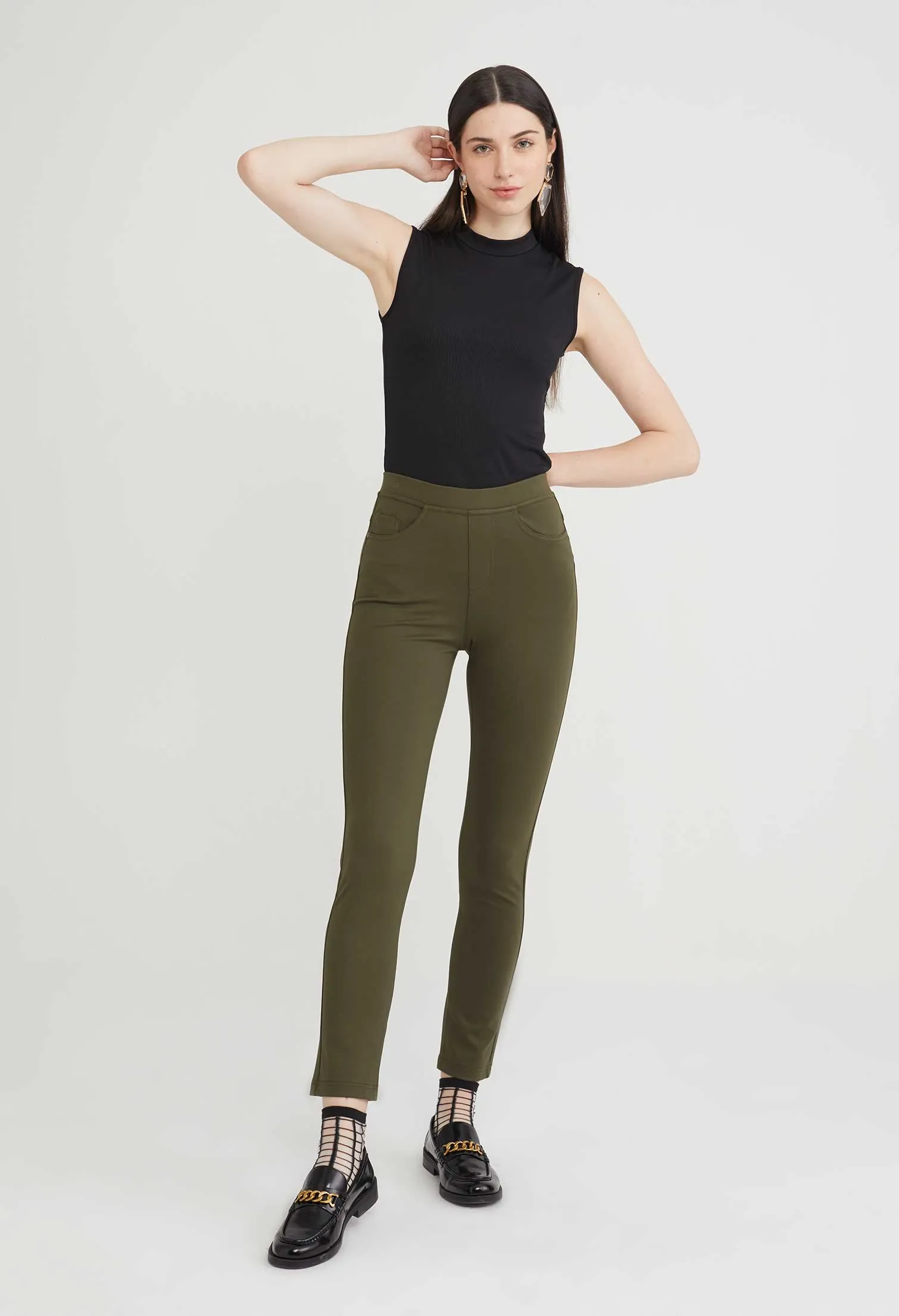 Tapered Elastic Trousers