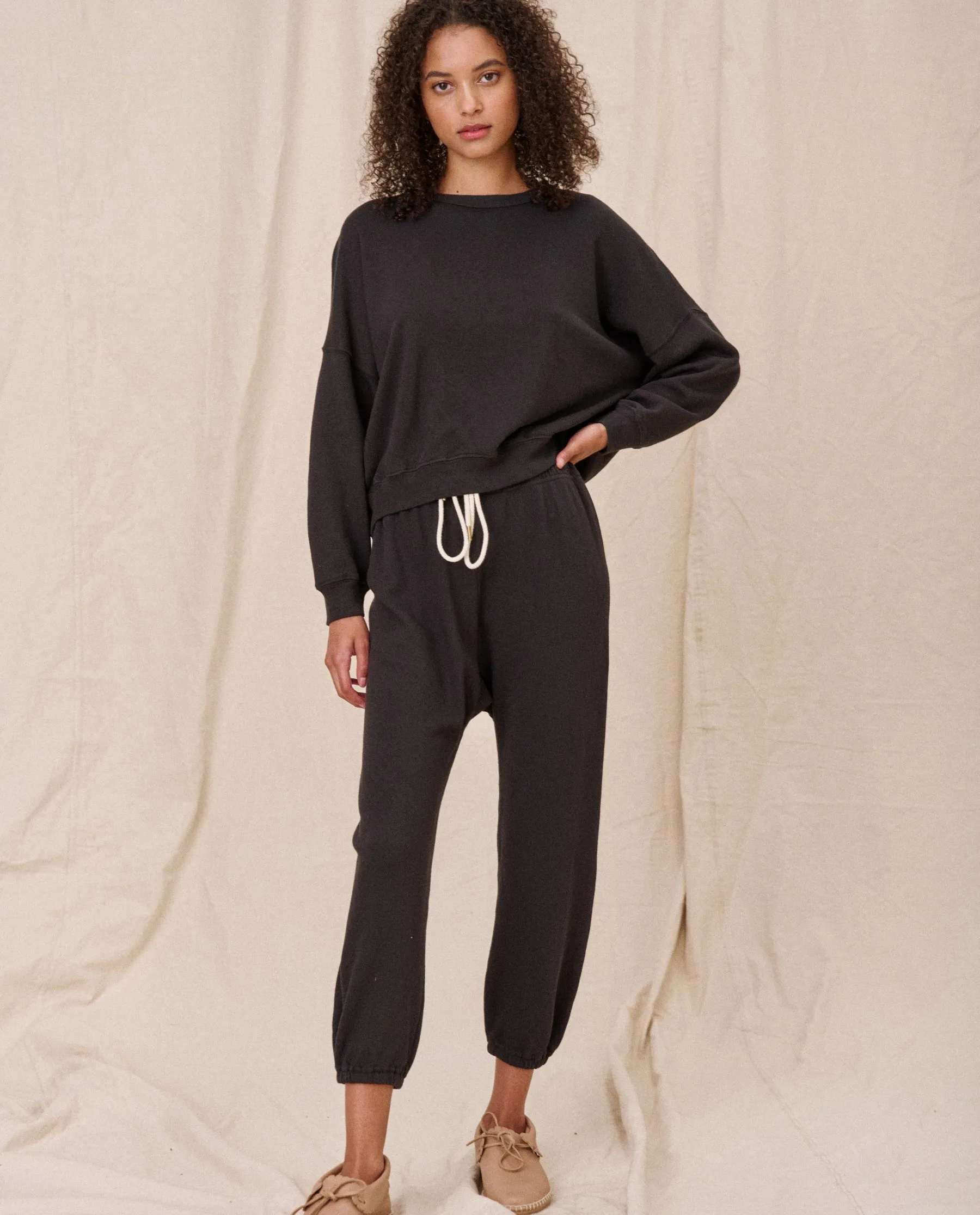 The Great - The Stadium Sweatpant in Almost Black