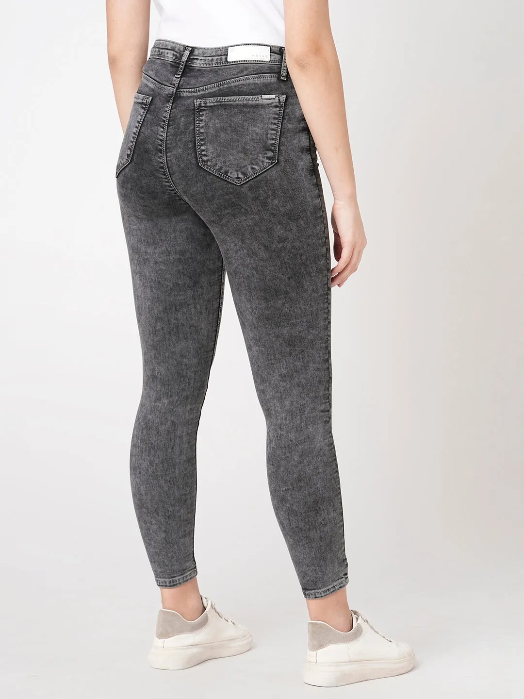 Women Mid-Rise Skinny Jeans